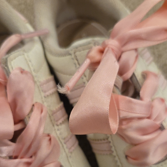 adidas Kids Samoa Sneakers in Pink and Cream - Picture 3 of 6